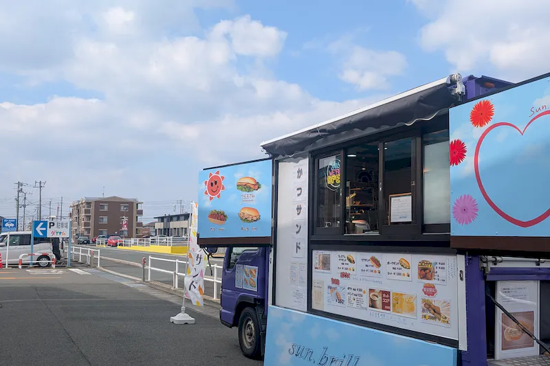 【ダイナム福岡福津店ゆったり館｜割引キャンペーン実施中】キッチンカー出店やプロモーションイベントに最適なアミューズメント施設のイベントスペース