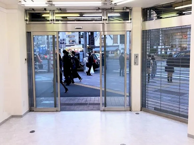 【錦糸町駅1分】ポップアップストアやPRに最適な大型ターミナル駅目の前にある人通りの多い路面スペースの画像2
