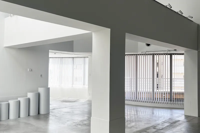 【代官山駅2分】展示会やポップアップストア、撮影に適した白壁コンクリート打ちっぱなしの200㎡越えのダイナミックな空間