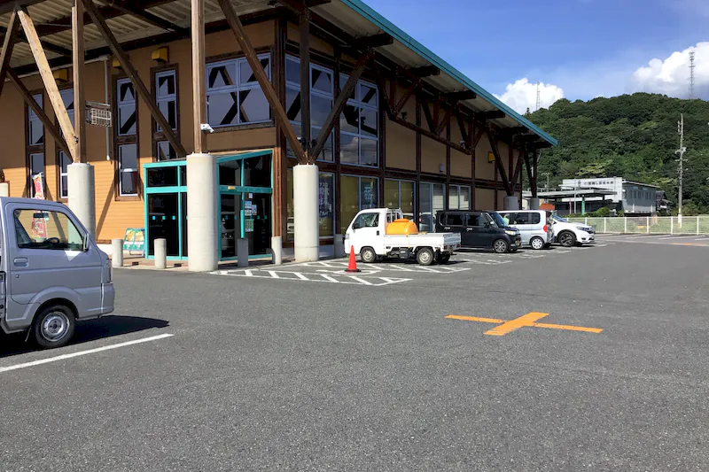 【ダイナム鳥取羽合店｜割引キャンペーン実施中】キッチンカーや各種プロモーションに最適なアミューズメント施設のイベントスペース