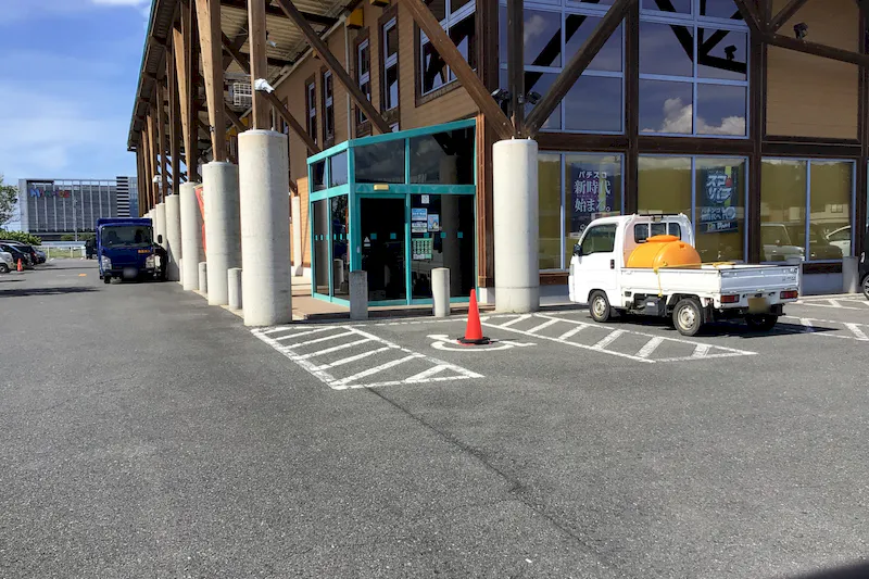 【ダイナム鳥取羽合店｜割引キャンペーン実施中】キッチンカーや各種プロモーションに最適なアミューズメント施設のイベントスペース