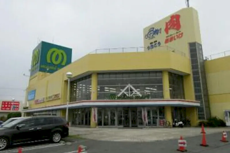 【生鮮市場TOP籠原】販促プロモーションに最適な2階エスカレーター前踊り場にあるイベントスペースの画像