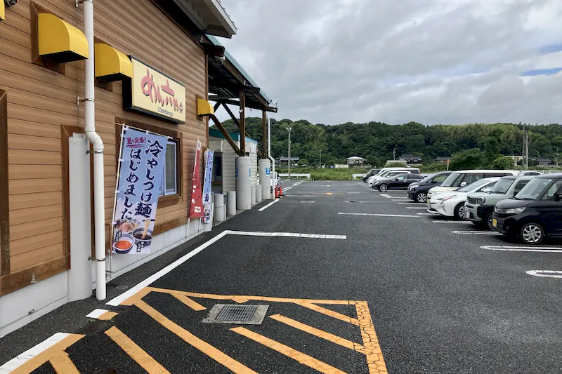 【ダイナム山口小野田店｜割引キャンペーン実施中】キッチンカーや各種プロモーションに最適なアミューズメント施設のイベントスペース