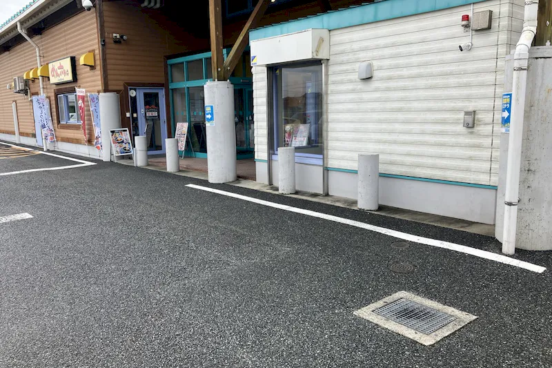 【ダイナム山口小野田店｜割引キャンペーン実施中】キッチンカーや各種プロモーションに最適なアミューズメント施設のイベントスペース