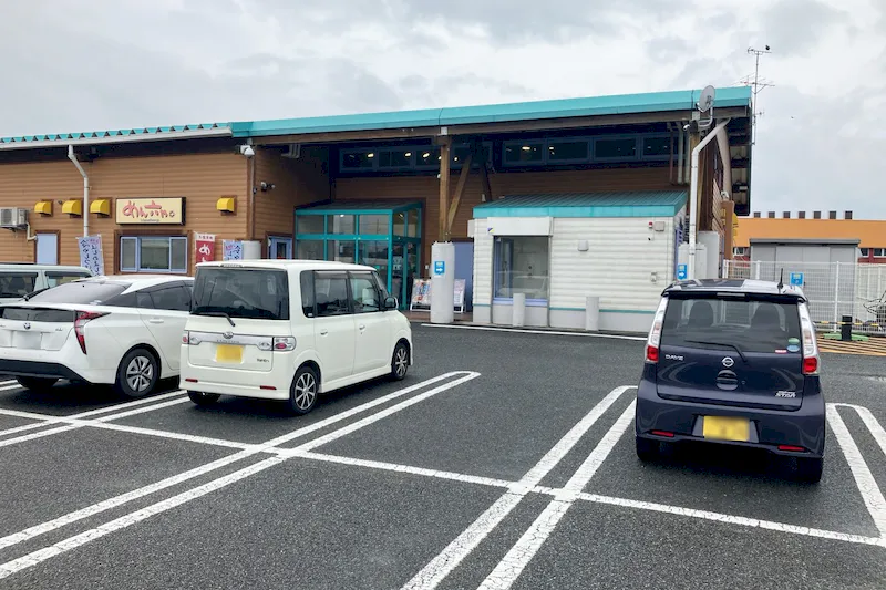 【ダイナム山口小野田店｜割引キャンペーン実施中】キッチンカーや各種プロモーションに最適なアミューズメント施設のイベントスペース