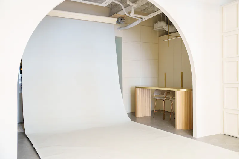【心斎橋駅10分】アパレルの展示会や撮影に最適な難波駅からもほど近いレンタルスペース