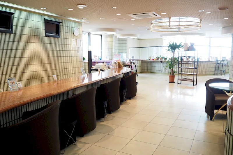 【松山市駅5分】食のポップアップストアや飲食の短期出店、試食会等に最適な落ち着いた雰囲気のカフェスペース