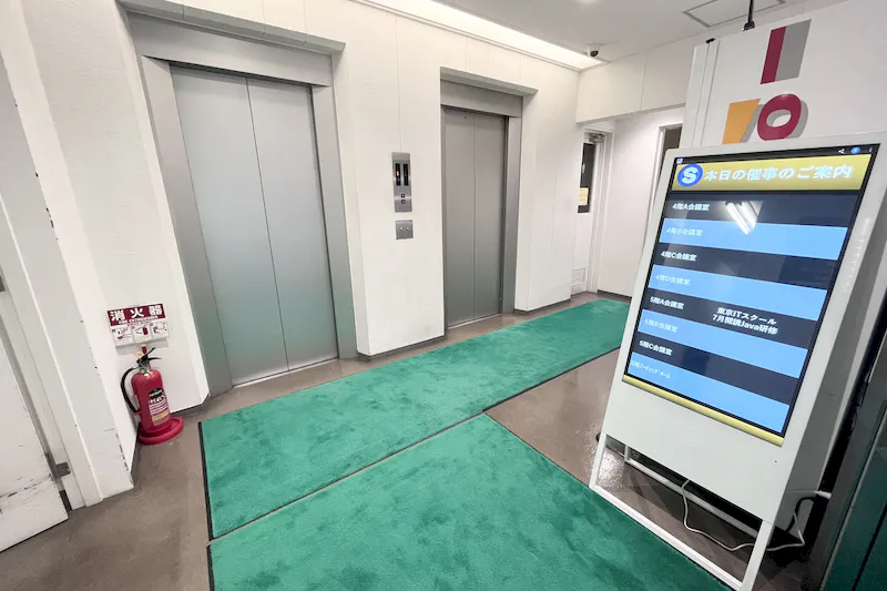【馬喰町駅1分】招待制の製品PR会や受注販売会に適した60名程度収容可能なレンタルスペース