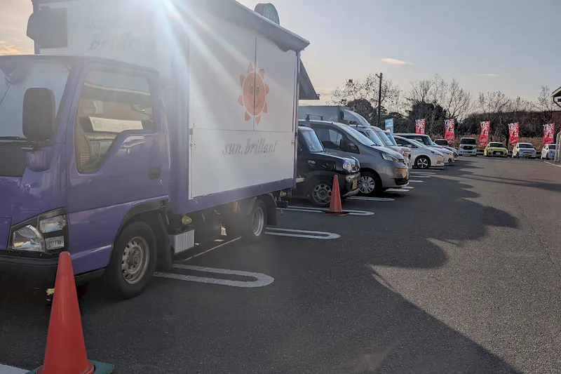 【ダイナム福岡大刀洗店ゆったり館｜割引キャンペーン実施中】キッチンカー出店やプロモーションイベントに最適なアミューズメント施設のイベントスペース①（めん六や側）