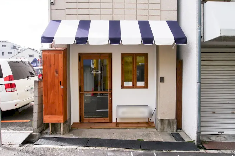 【矢場町駅5分】展示会やポップアップストアに最適な視認性抜群な白を基調とした路面レンタルスペース