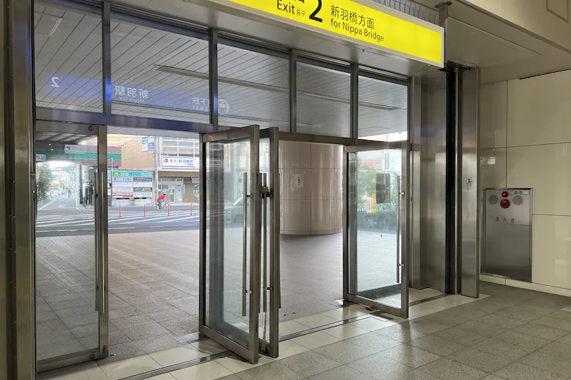 【横浜市営地下鉄ブルーライン新羽駅｜割引キャンペーン実施中】各種プロモーションや物販、食物販のポップアップストアに最適な改札外出口付近の屋外イベントスペース