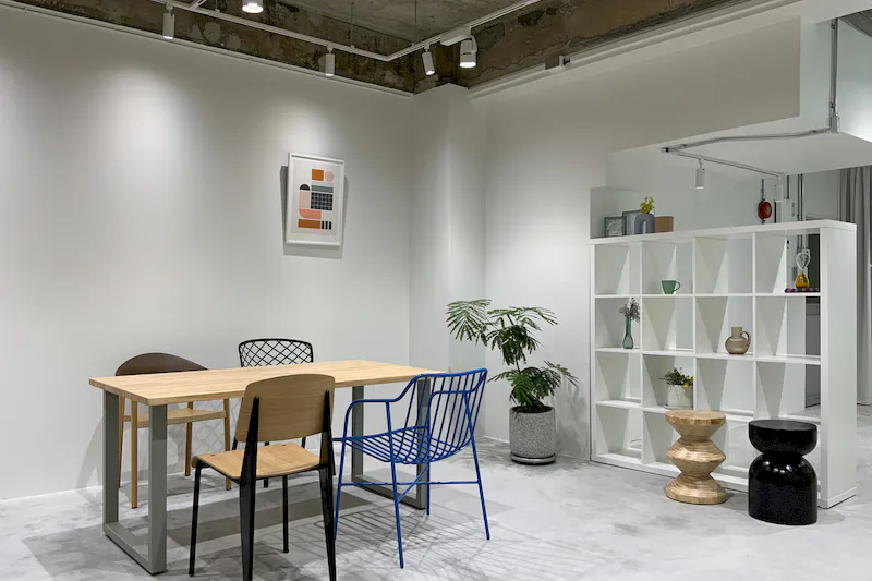 【東日本橋駅3分】アパレルのスチール撮影、アート展等のギャラリー用途、ポップアップストアやアパレルの展示会に最適な路面のレンタルスペース
