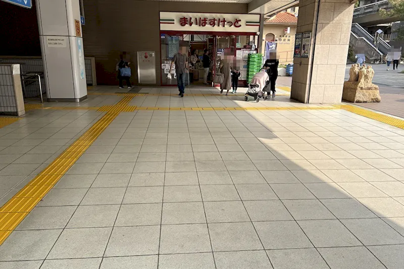 【横浜市営地下鉄ブルーライン中川駅｜割引キャンペーン実施中】各種プロモーションやサンプリングに最適な改札外1階出口前のイベントスペース