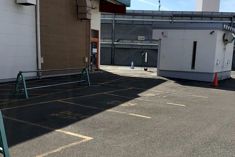 【ダイナム北海道札幌清田店ゆったり館｜割引キャンペーン実施中】キッチンカーや各種プロモーションに最適なアミューズメント施設のイベントスペース（駐車場）