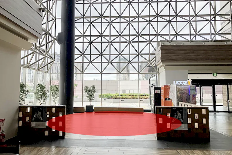 【プレナ幕張】各種プロモーションイベントやポップアップストアに最適な駅近商業施設2階出入口横にあるイベントスペース