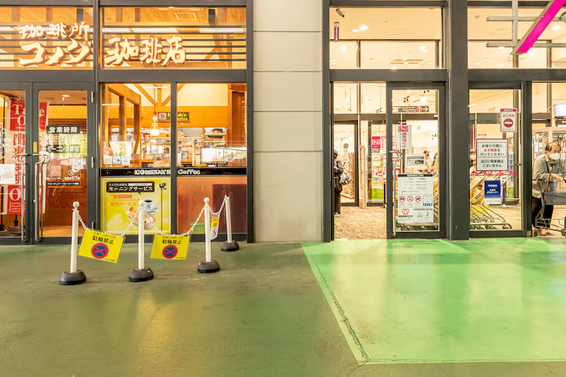 【イオン東雲店】プロモーションに最適な商業施設1F駐車場入口前のイベントスペースの画像5