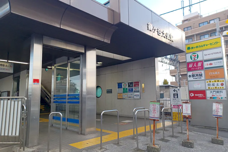 【鎌ヶ谷大仏駅】（改札外）食物販やポップアップストアに最適な人の流動が多い改札前コンコース