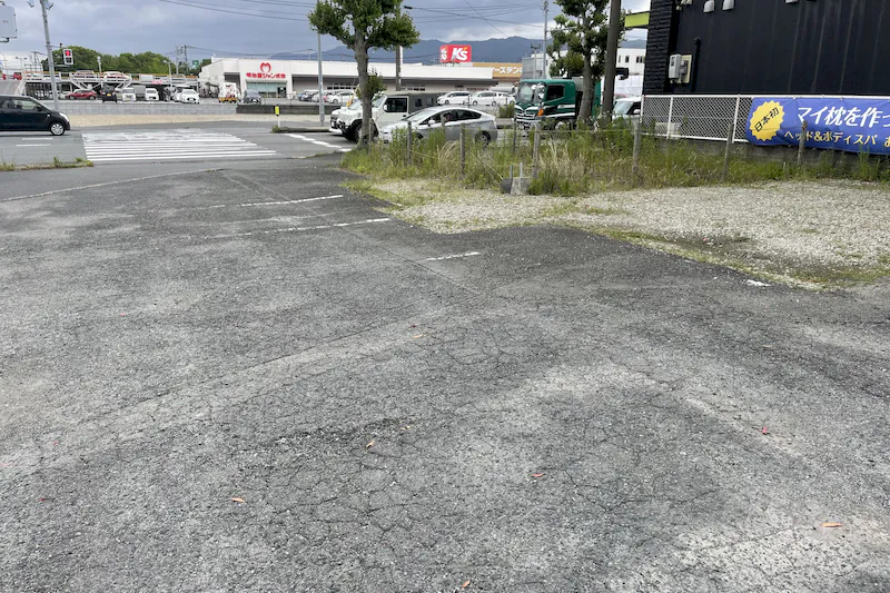 【久留米ICから1分】キッチンカーなどに適した大型交差点の近くにある駐車場スペース
