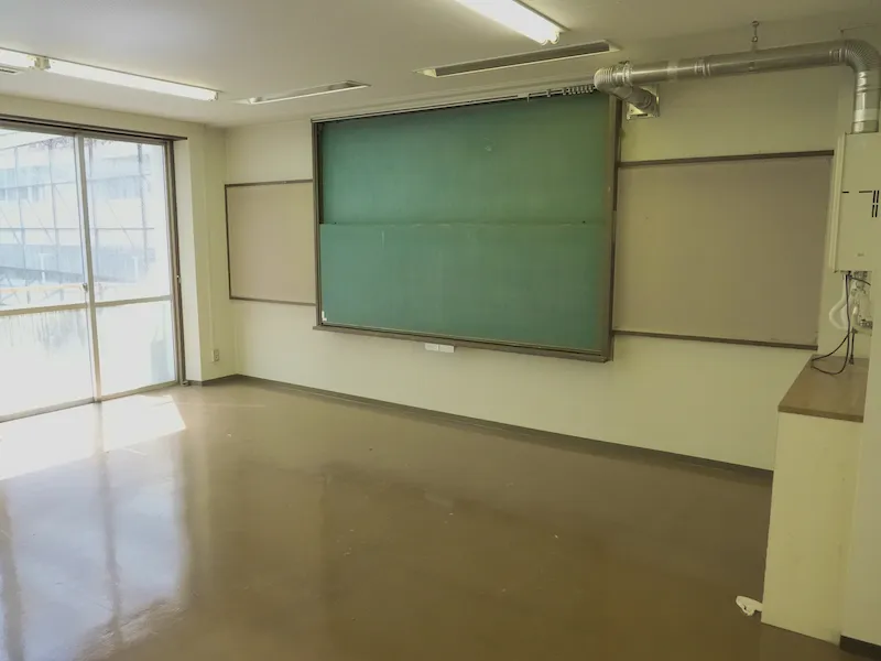 【飯田橋駅2分】撮影やイベントに最適な学校跡地のレンタルスペース（3F看護実習室）の画像3