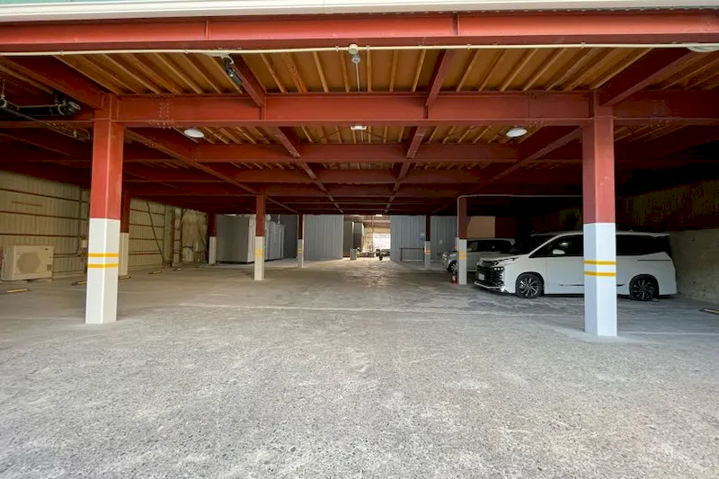 【兵庫県南あわじ市】バイク・車展示OK！音出し可能な廃倉庫リノベーション空間「cafe & bar 526」