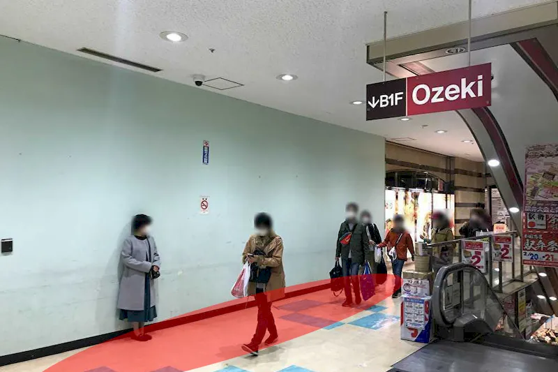 【大森駅前ビル】個包装の食物販やアパレルの販売に最適な大型スーパー入居の駅チカ商業施設の正面入口に置するイベントスペース(16㎡)