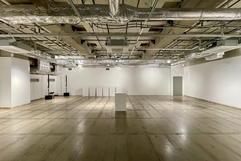 【茅場町駅2分】展示会・イベントに適した白壁でシックな雰囲気のイベントスペース