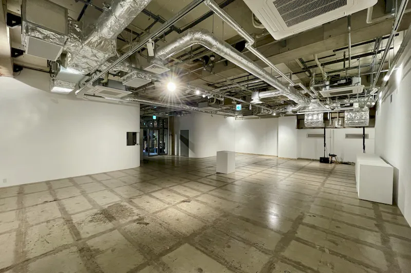 【茅場町駅2分】展示会・イベントに適した白壁でシックな雰囲気のイベントスペース