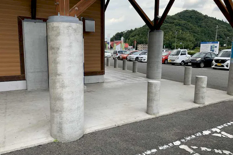 【ダイナム兵庫篠山店｜割引キャンペーン実施中】物販やプロモーションイベントの開催に最適なアミューズメント施設のイベントスペース（駐車場前）
