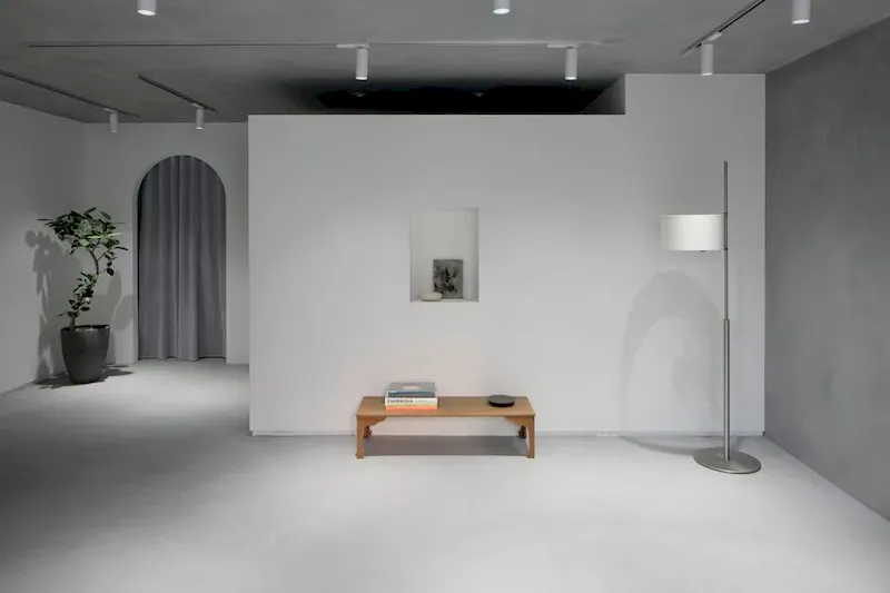 【北参道/原宿/千駄ヶ谷】展示会やポップアップ、撮影に最適な白とコンクリ壁と床を基調とした明るいイベントスペース