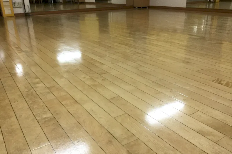 【新宿三丁目駅3分】ダンスのレッスン、練習、セミナーなどに適した好立地の完全個室の多目的レンタルスタジオ