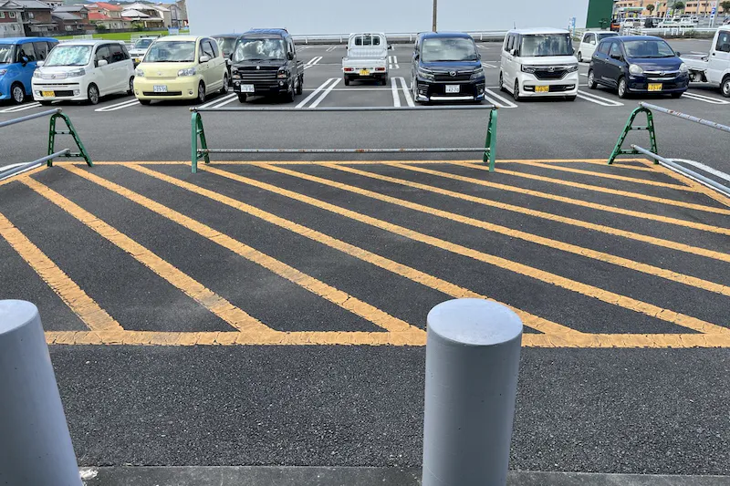 【ダイナム高知宿毛店｜割引キャンペーン実施中】キッチンカーに最適なアミューズメント施設のイベントスペース(店舗駐車場）