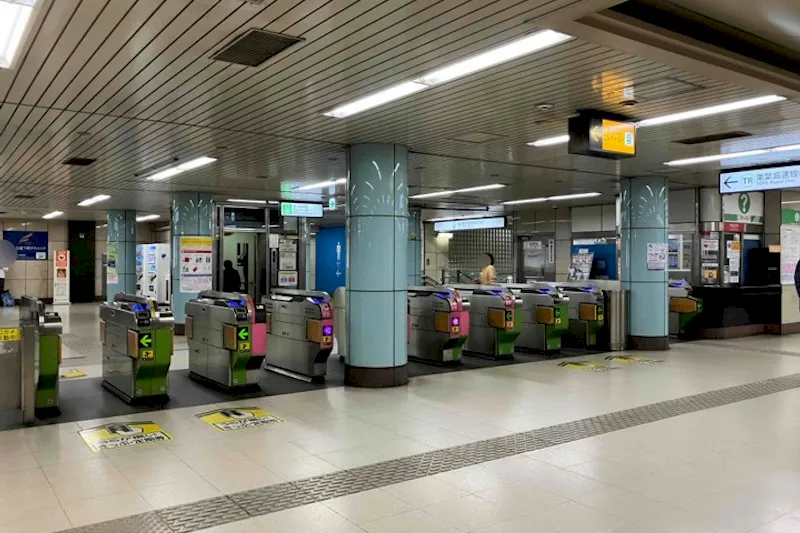 【北習志野駅】プロモーションや食物販に最適な人流の多い改札前スペース