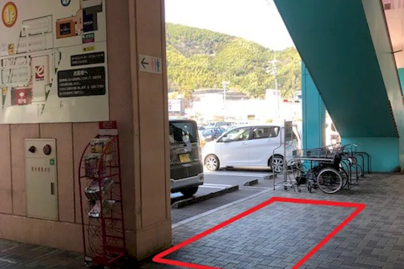 【フレスポ静岡】PRや物販利用に適した1Fエスカレーター脇のイベントスペース