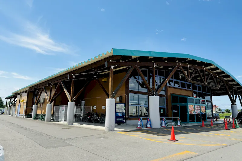 【ダイナム名寄店｜割引キャンペーン実施中】キッチンカーやプロモーションに最適なアミューズメント施設のイベントスペース（駐車場）