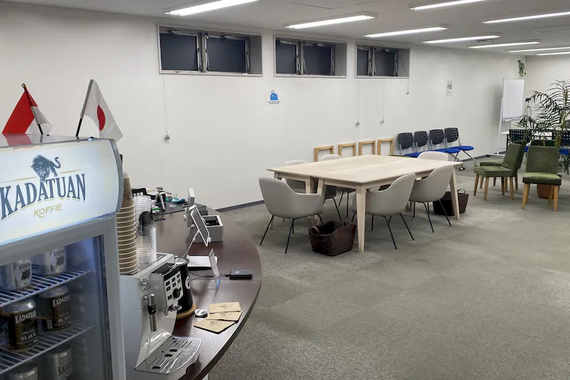 【鷺沼駅1分】アート系の展示会やアパレルの展示販売会に最適な白基調で彩光が魅力のアートギャラリースペース