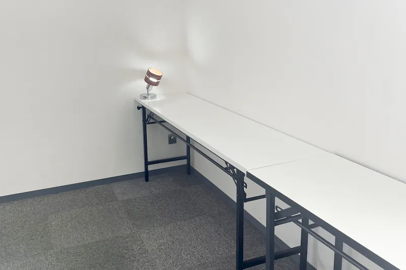 【鷺沼駅1分】アート系の展示会やアパレルの展示販売会に最適な白基調で彩光が魅力のアートギャラリースペース