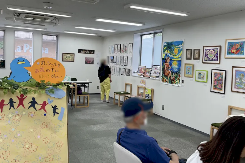 【鷺沼駅1分】アート系の展示会やアパレルの展示販売会に最適な白基調で彩光が魅力のアートギャラリースペース
