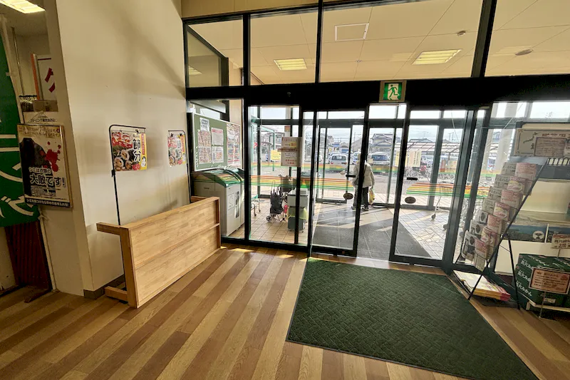 【Aコープハトマート北条店】食物販や販促イベントに最適なメインエントランス入ってすぐの店内スペース