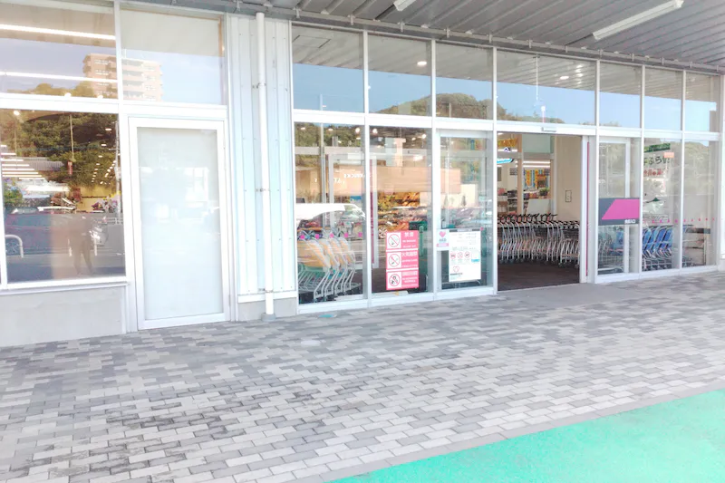 【イオンなかま店（福岡県）】店頭軒下（花屋側）催事スペース