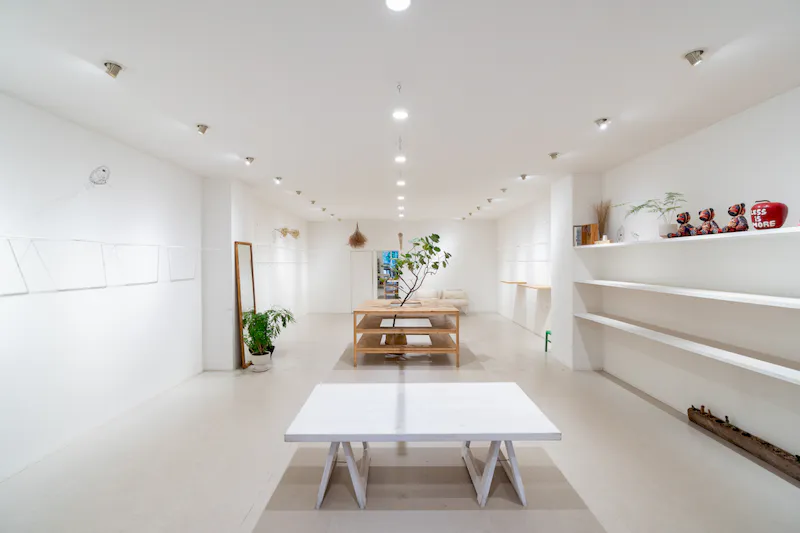 【大濠公園駅3分】ポップアップや展示会、撮影利用に最適な約70㎡のシロハコスタジオの画像