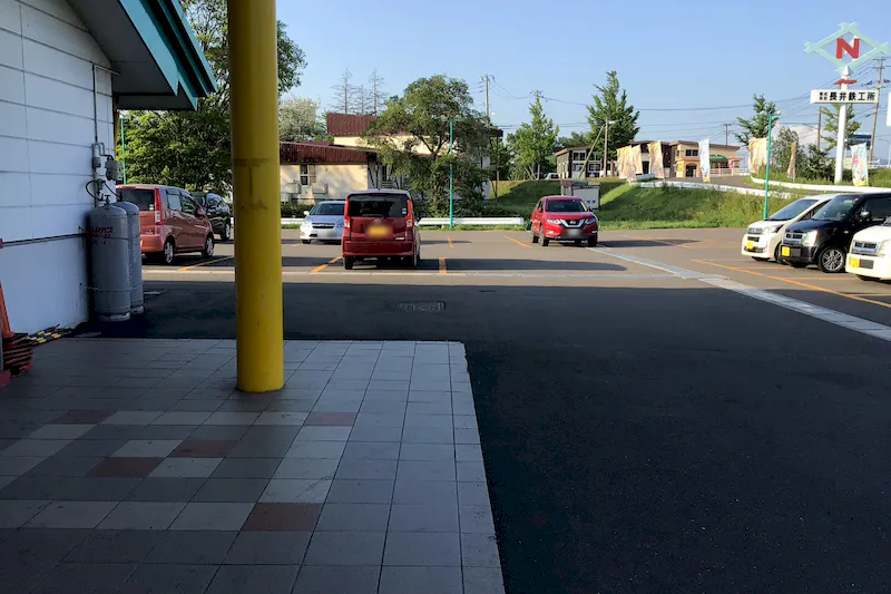 【ダイナム岩見沢店ゆったり館｜割引キャンペーン実施中】キッチンカーやプロモーションに最適なアミューズメント施設のイベントスペース（駐車場）