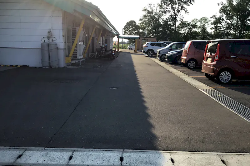【ダイナム岩見沢店ゆったり館｜割引キャンペーン実施中】キッチンカーやプロモーションに最適なアミューズメント施設のイベントスペース（駐車場）
