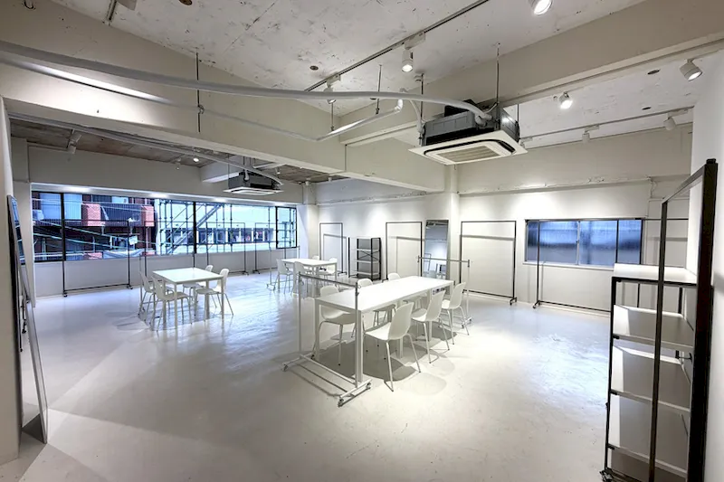 【心斎橋駅5分】大窓から自然光採光！充実した無料備品と控室完備のイベントスペース