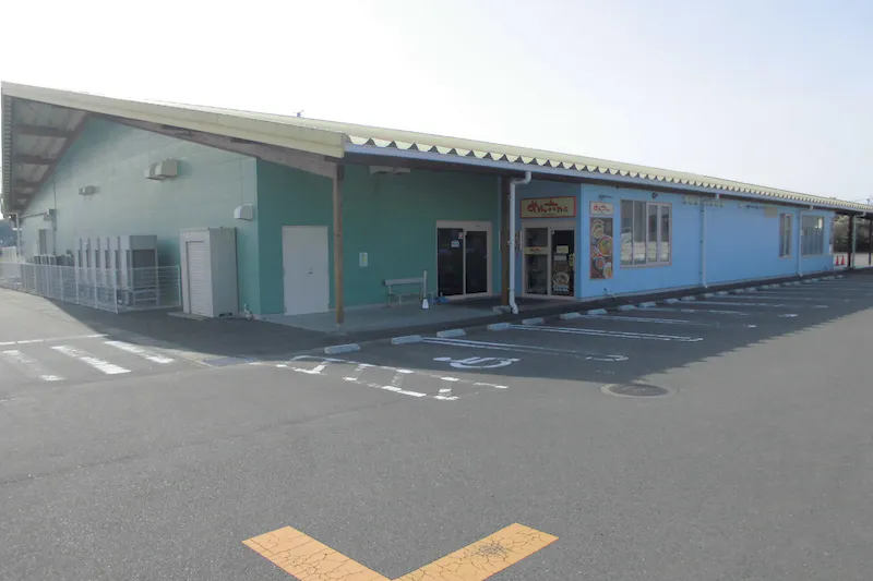 【ダイナム宮崎日向財光寺店ゆったり館｜割引キャンペーン実施中】キッチンカー出店やプロモーションイベントに最適なアミューズメント施設のイベントスペース