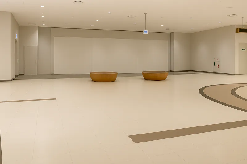 【ららぽーとTOKYO-BAY】西館2F　西Bエスカレーター横