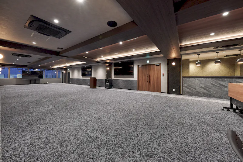【新橋駅1分】各種パーティーやセミナーに適した落ち着いた雰囲気の貸切イベントスペース