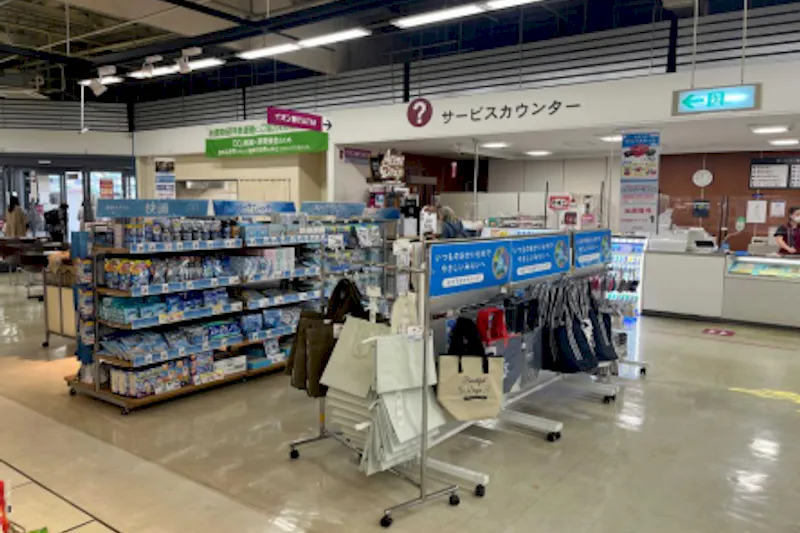 【イオン 八街店】プロモーションやポップアップストアに最適な地域密着型商業施設のサービスカウンター前イベントスペース