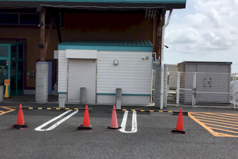 【ダイナム千葉横芝店｜割引キャンペーン実施中】キッチンカーでの出店に最適なアミューズメント施設のイベントスペース