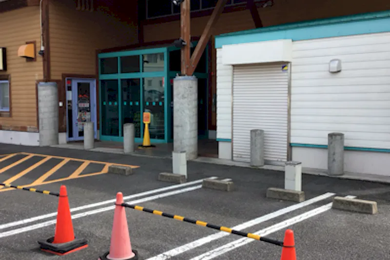 【ダイナム千葉横芝店｜割引キャンペーン実施中】キッチンカーでの出店に最適なアミューズメント施設のイベントスペース