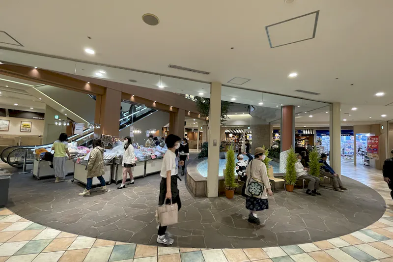 【モザイクモール港北】プロモーションイベントや食や生活雑貨のポップアップストアに最適な食品フロアのイベントスペース